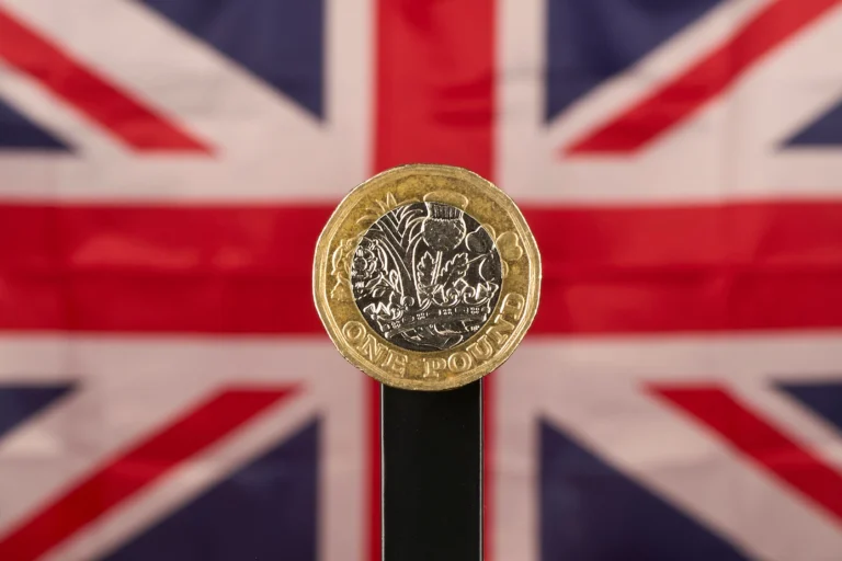 Lords Peer: Bank of England Cautious on Stablecoin Rules